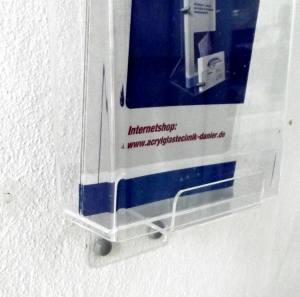 Flyerbox DIN LANG mit tagleuchtendem Hinweispfeil