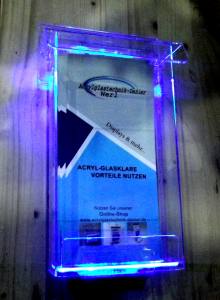 Flyerbox DIN LANG und 1/3A4 mit blauer LED Beleuchtung