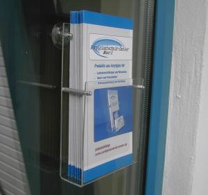 Flyerhalter zur Anbringung an Scheiben und glatten Flächen